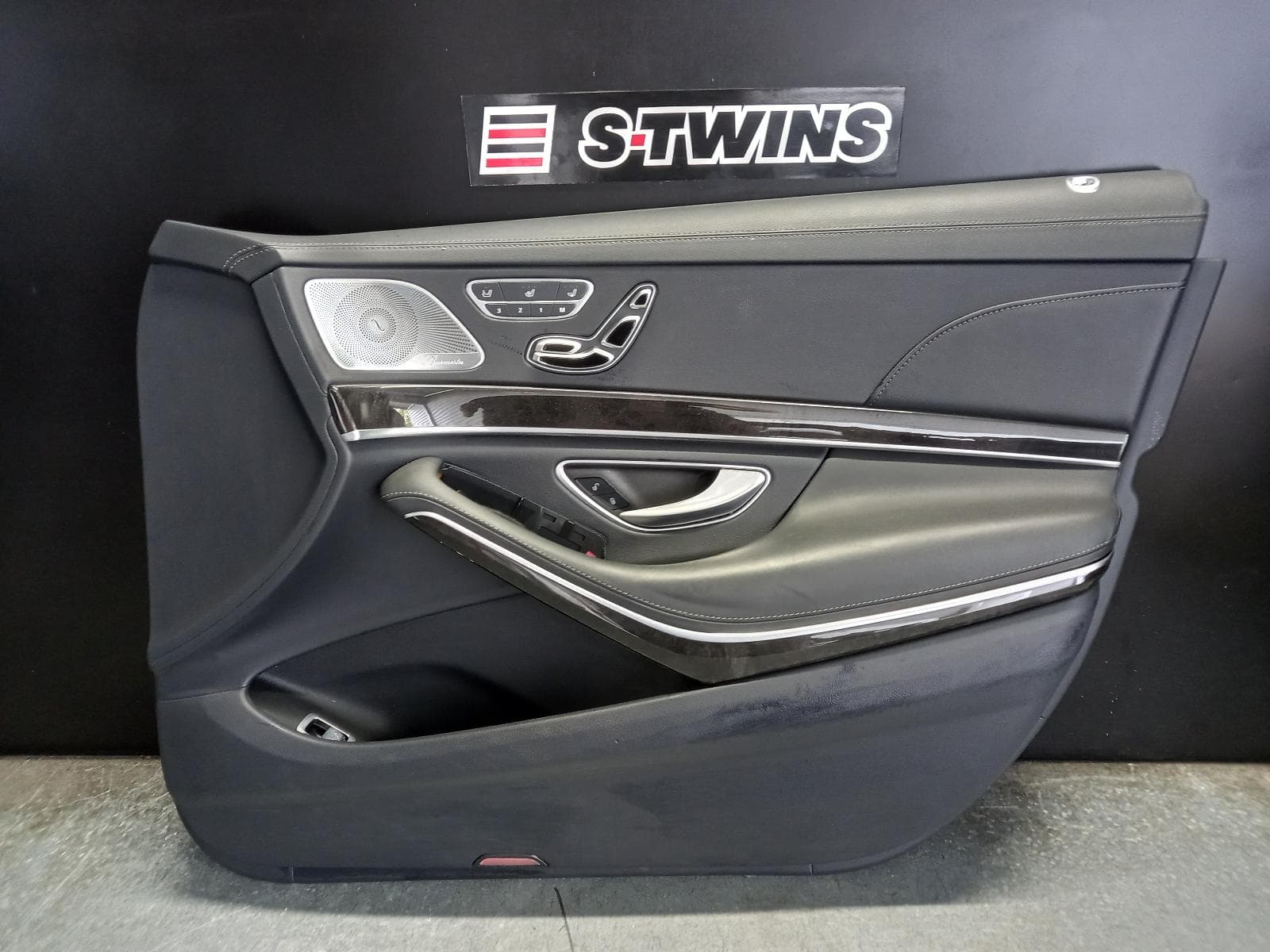 Used auto part listing image: 2013 MERCEDES S CLASS DOOR TRIM W222, 11/13-11/20 0000257573