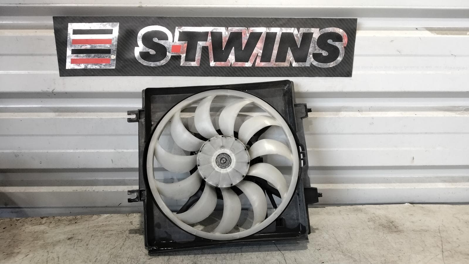 Used auto part listing image: 2016 SUBARU XV FAN A/C FAN, G4X, 08/11-04/17 0000423641