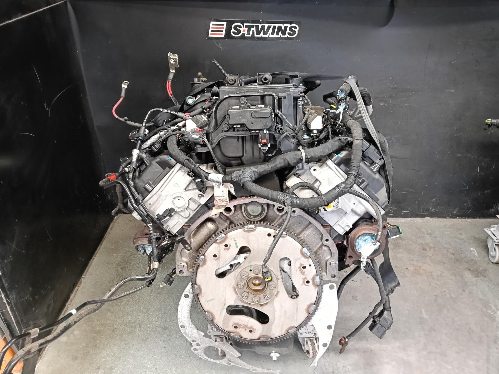 Used auto part listing image: 2021 RAM 1500 ENGINE DS, PETROL, 5.7, HEMI, 11/17-12/23 0000423830