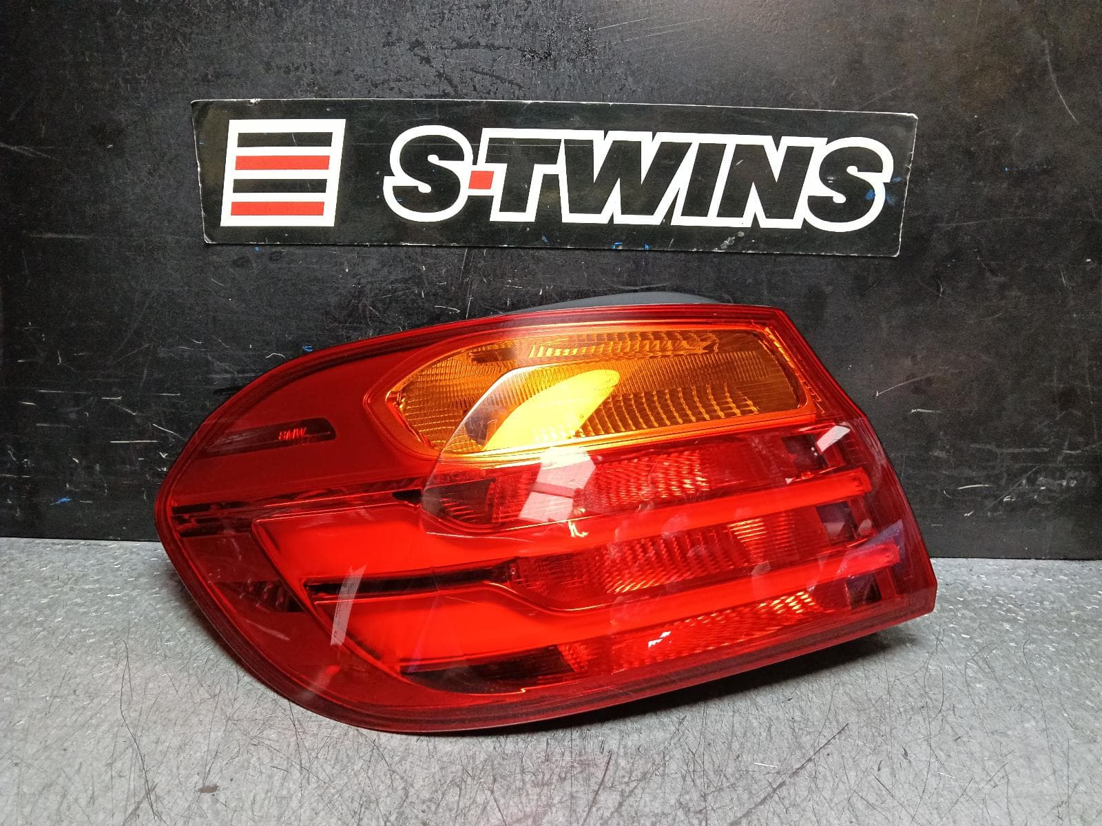 Used auto part listing image: 2015 BMW 4 SERIES LEFT TAILLIGHT F32/F33/F36, IN BODY, W/ LED TYPE, 07/13-02/17 0000394496