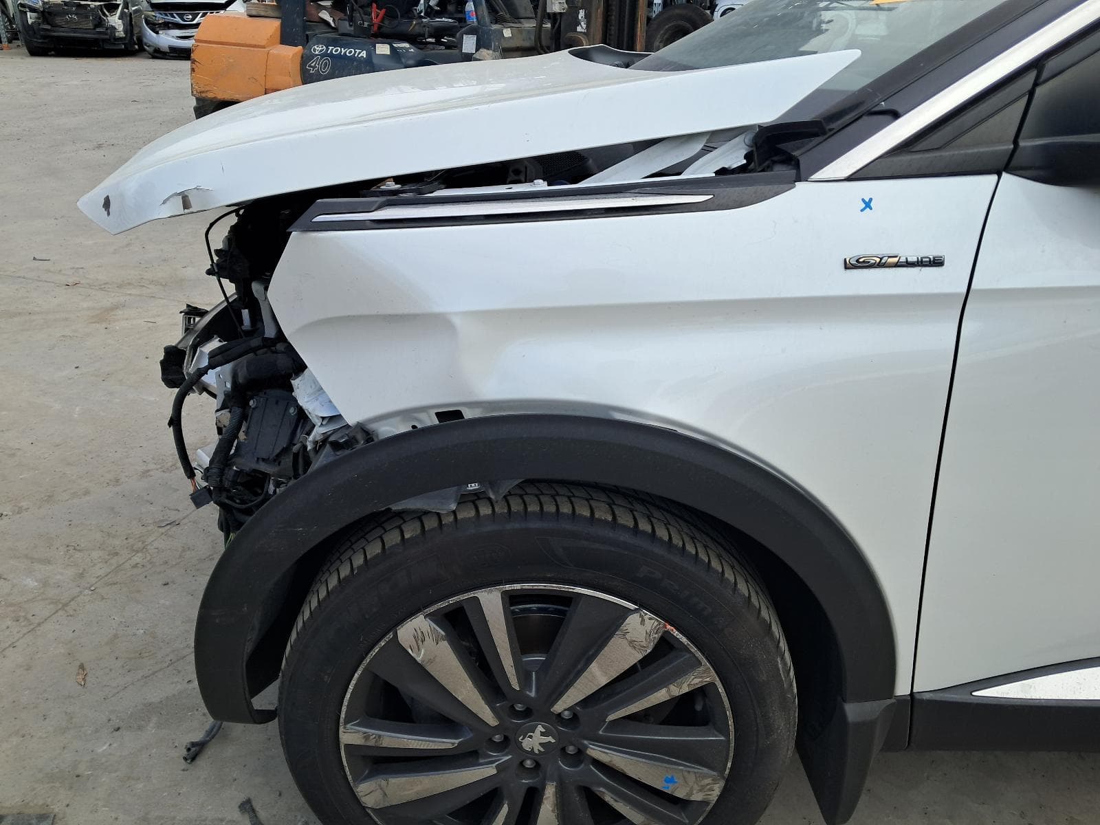 2020 PEUGEOT 3008 11