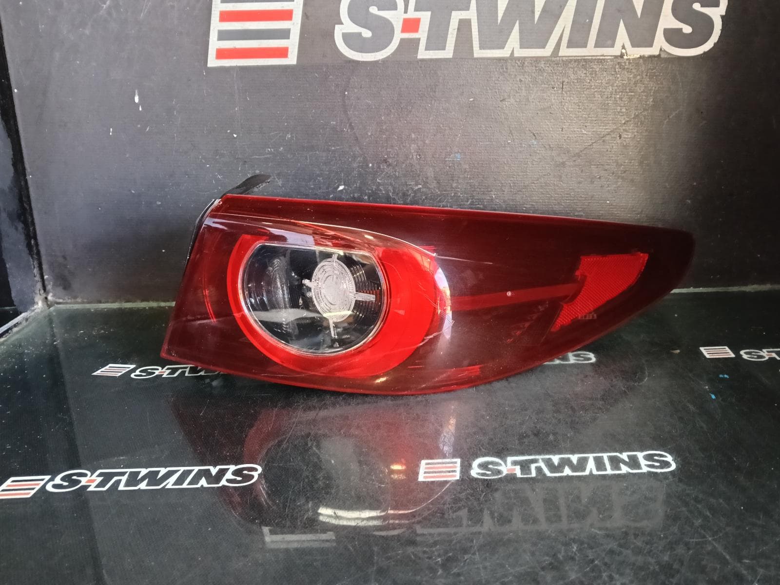 Used auto part listing image: 2024 MAZDA 3 RIGHT TAILLIGHT BP, IN BODY, W/ LED TYPE, SEDAN, PURE/EVOLVE/TOURING/GT/ ASTINA/TAKAMI/LIMITED/GSX/SP20/GTX, 10/21