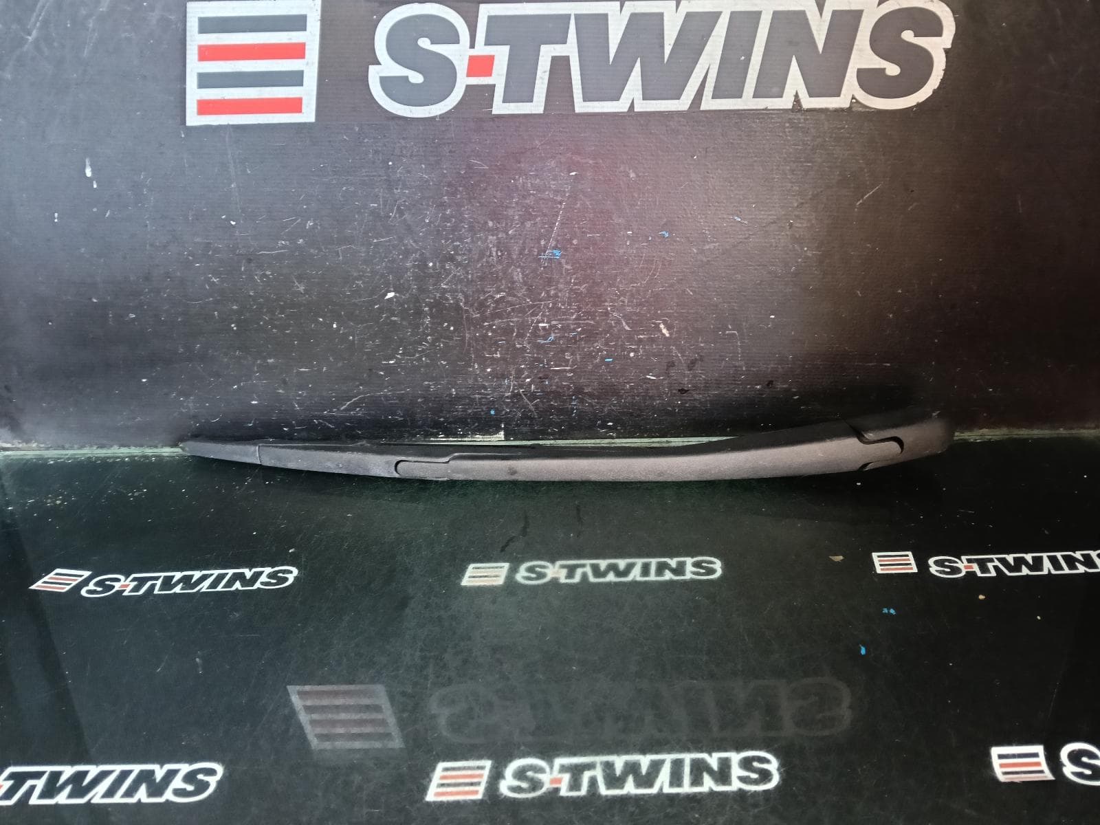 Used auto part listing image: 2017 LDV G10 VAN WIPER ARM TAILGATE, SV7A/SV7C, WAGON/VAN, 04/15
