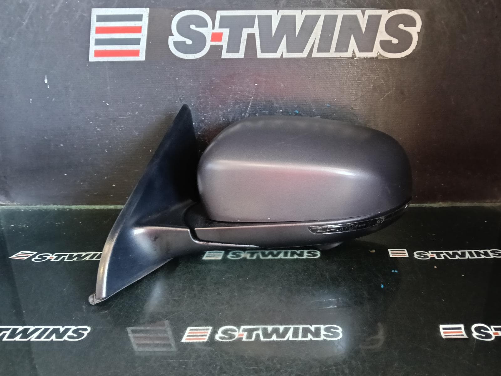 Used auto part listing image: 2021 JEEP COMPASS LEFT DOOR MIRROR M6, W/ POWER FOLD, CAMERA TYPE, GREY, 04/21-12/23