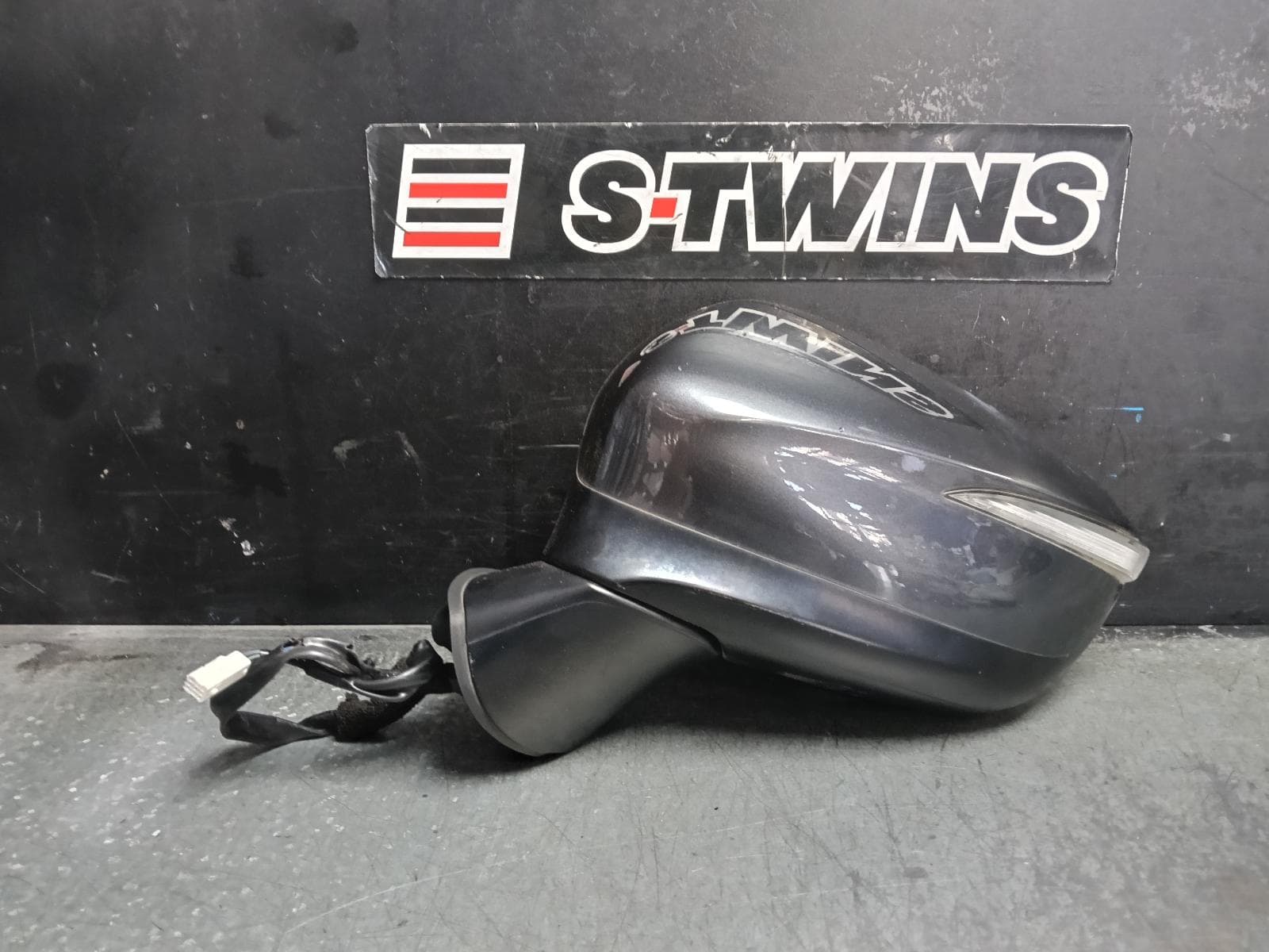 Used auto part listing image: 2016 MAZDA CX3 LEFT DOOR MIRROR DK, MANUAL FOLDING, NON BLIND SPOT TYPE, 03/15-01/17 0000424964