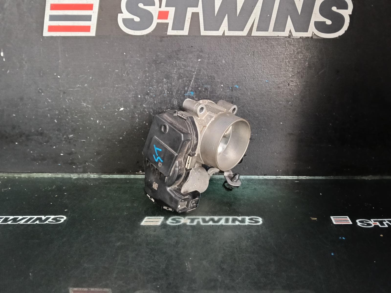 Used auto part listing image: 2021 JEEP COMPASS THROTTLE BODY PETROL, 2.4, M6, 10/17-12/23