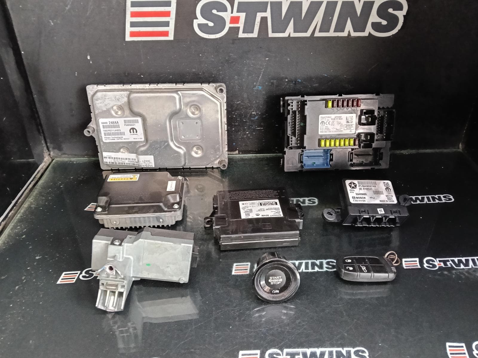 Used auto part listing image: 2021 JEEP COMPASS ENGINE ECU, 2.4, PETROL, SEC SET (ECU/IMM/READER/KEY), M6, 10/17-12/23