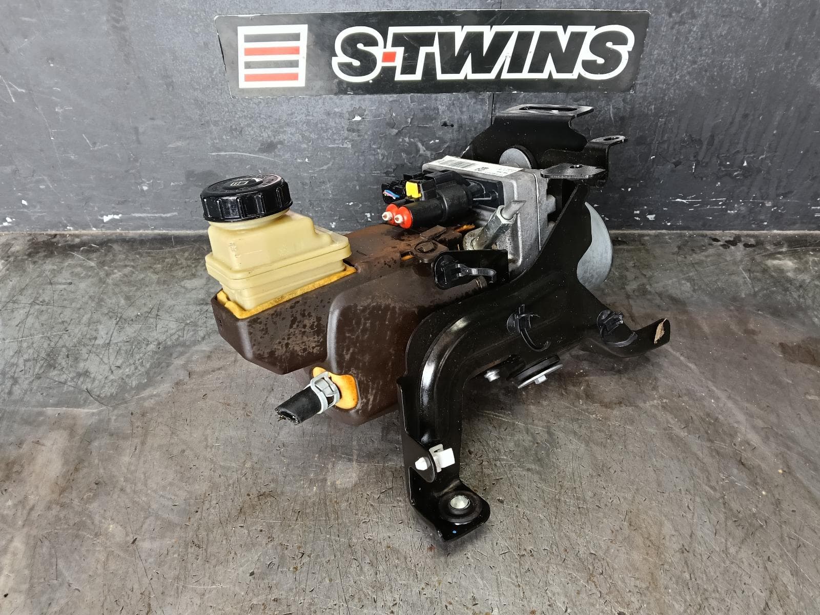 Used auto part listing image: 2018 NISSAN PATHFINDER STEERING PUMP R52, STEERING PUMP MOTOR, 06/13-04/21