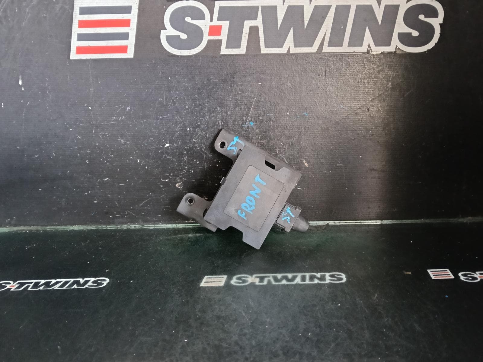 Used auto part listing image: 2015 AUDI A3 REVERSE CAMERA FRONT RADAR SENSOR (GRILLE MOUNTED), 8V, 03/13-10/20