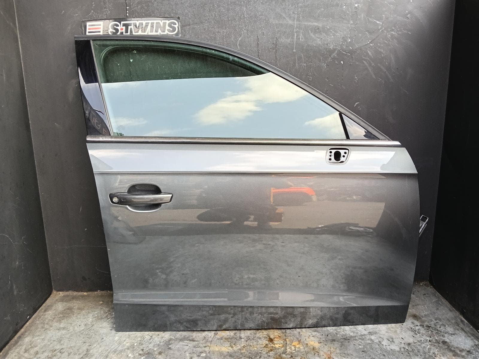 Used auto part listing image: 2015 AUDI A3 RIGHT FRONT DOOR 8V, A3/S3/RS3, HATCH, 03/13-10/20