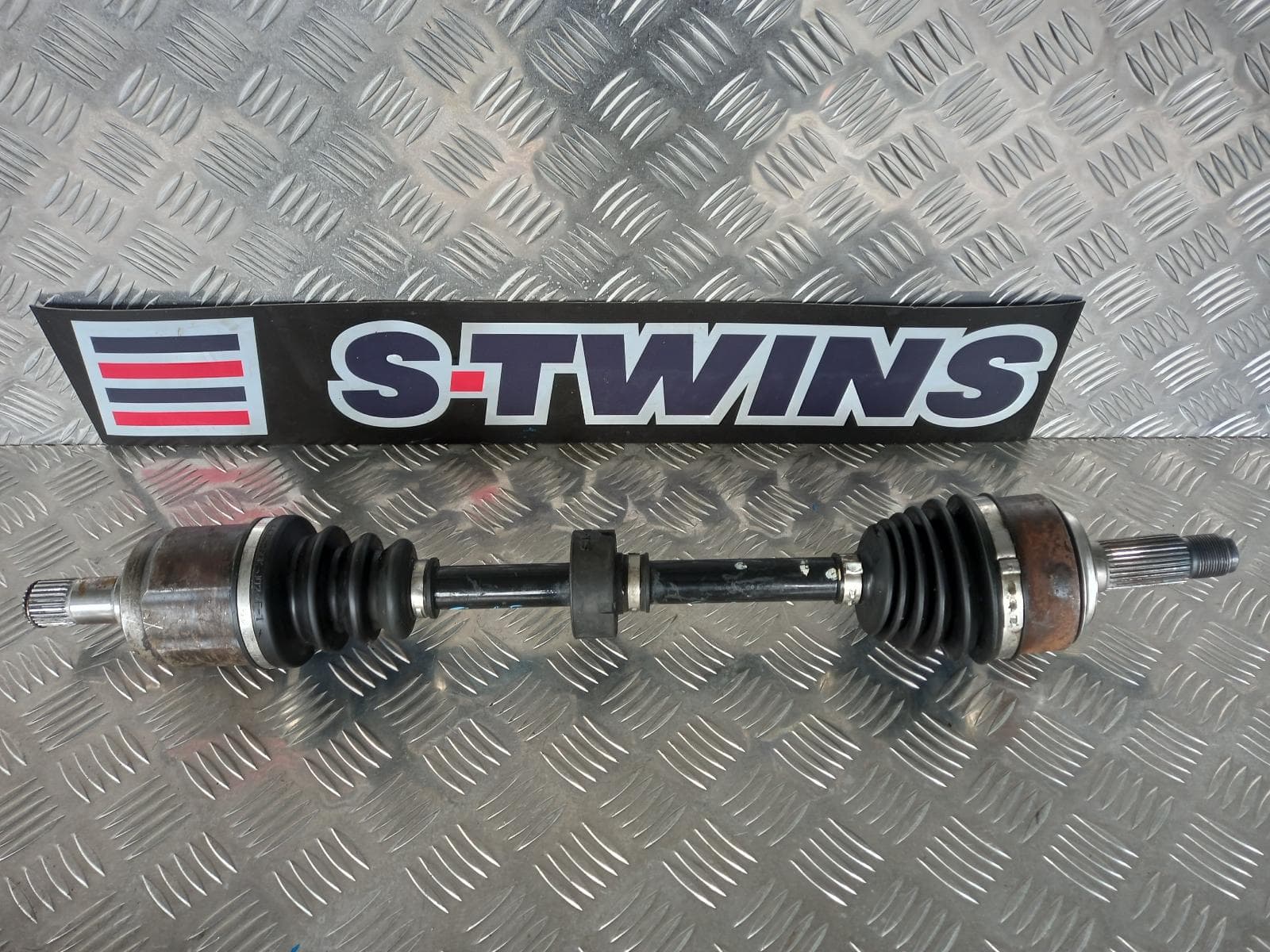 Used auto part listing image: 2012 HONDA ACCORD LEFT DRIVESHAFT AUTO T/M, 2.4, 8TH GEN, EURO (VIN JHMCU), 06/08-12/15 0000056944