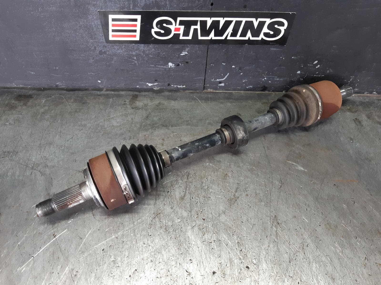 Used auto part listing image: 2012 HONDA ACCORD LEFT DRIVESHAFT AUTO T/M, 2.4, 8TH GEN, EURO (VIN JHMCU), 06/08-12/15 0000368514