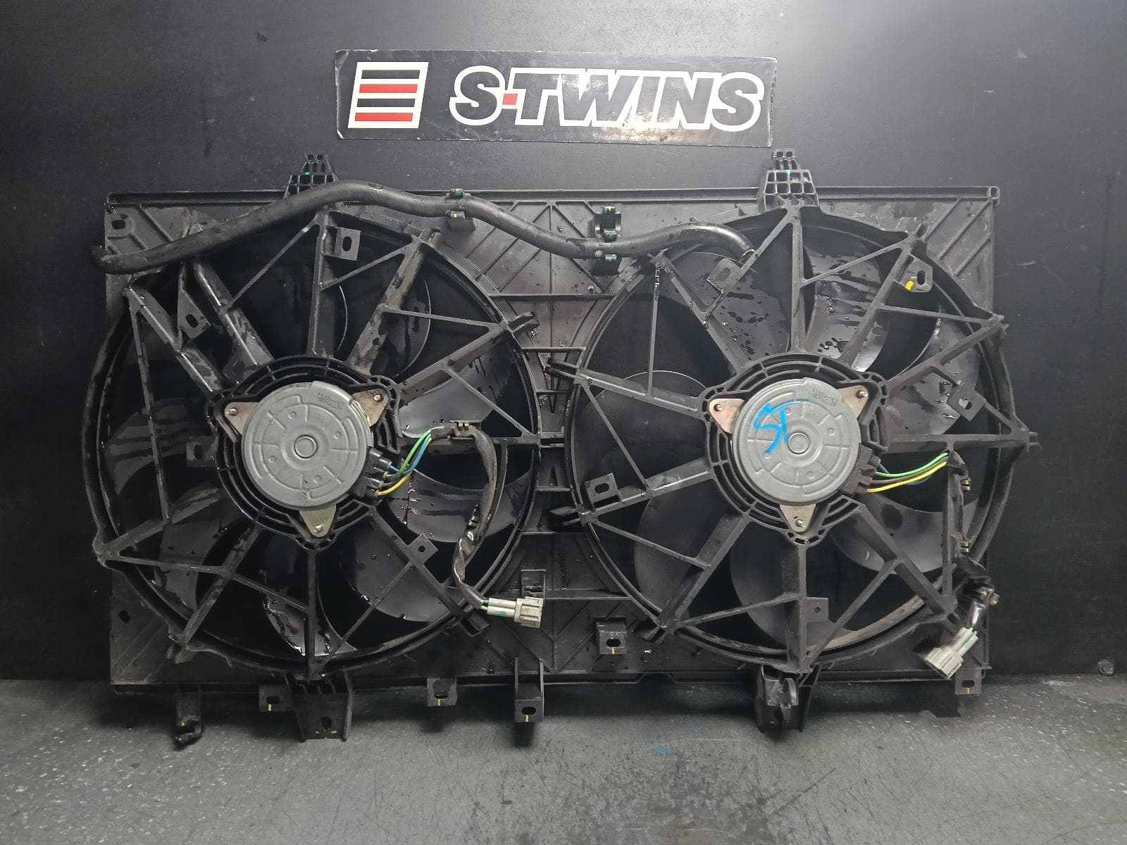 Used auto part listing image: 2023 RENAULT KALEOS FAN DUAL FAN ASSY, PETROL, 2.5, 2TR, XZG, 05/16- 0000416777