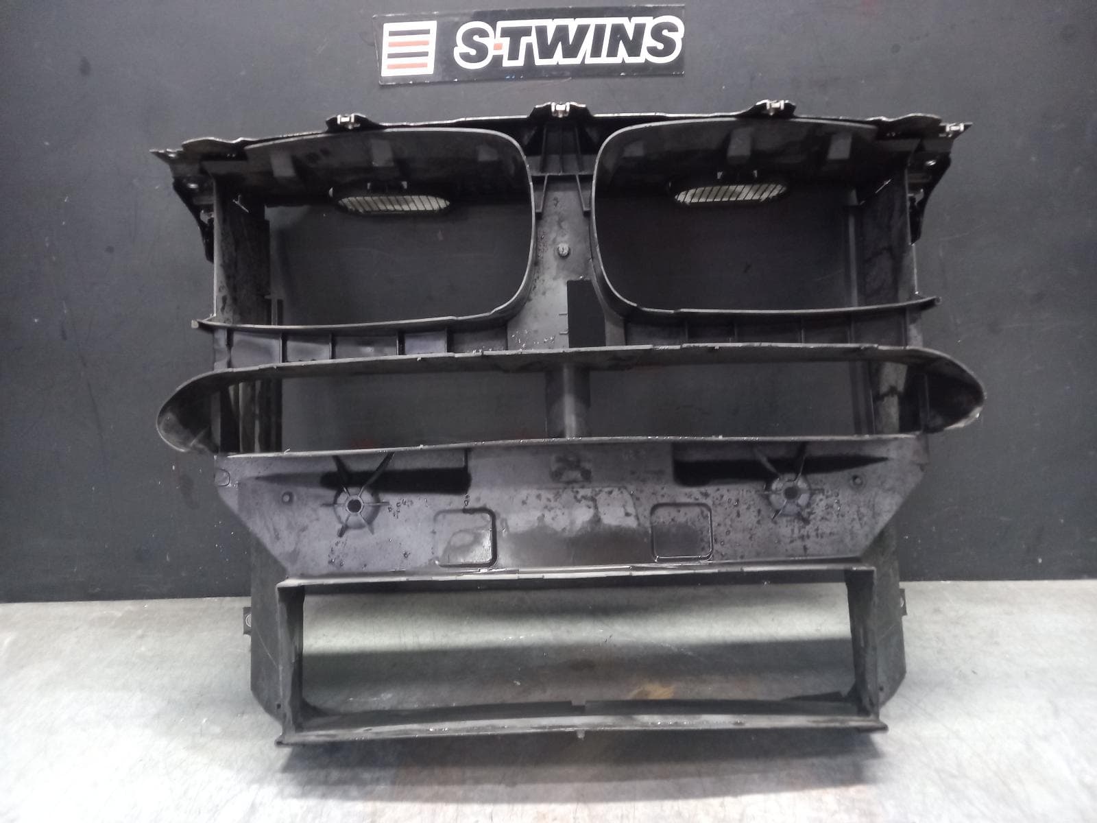 Used auto part listing image: 2015 BMW X5 RADIATOR SUPPORT F15, 09/13-07/18 0000403732