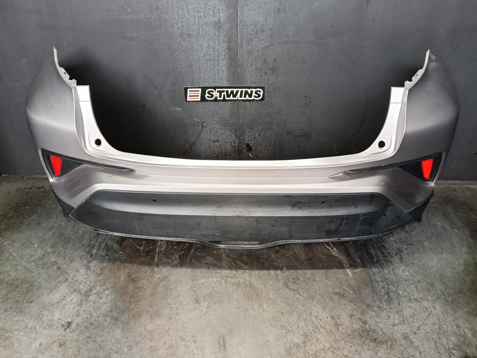 Used auto part listing image: 2017 TOYOTA C-HR REAR BUMPER GEN 1, BUMPER BAR, 12/16-09/23