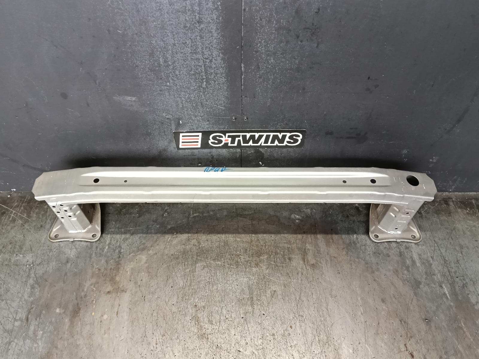 Used auto part listing image: 2017 TOYOTA C-HR R BAR BRACKET REINFO REINFORCEMENT, GEN 1, 12/16-09/23