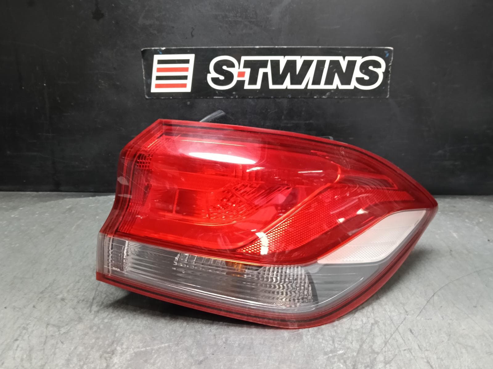Used auto part listing image: 2018 HYUNDAI I30 RIGHT TAILLIGHT PD, IN BODY, HALOGEN TYPE, HATCH (S.KOREA VIN KMHH), GO/ACTIVE/ELITE/SR, 03/17-12/23 0000407024