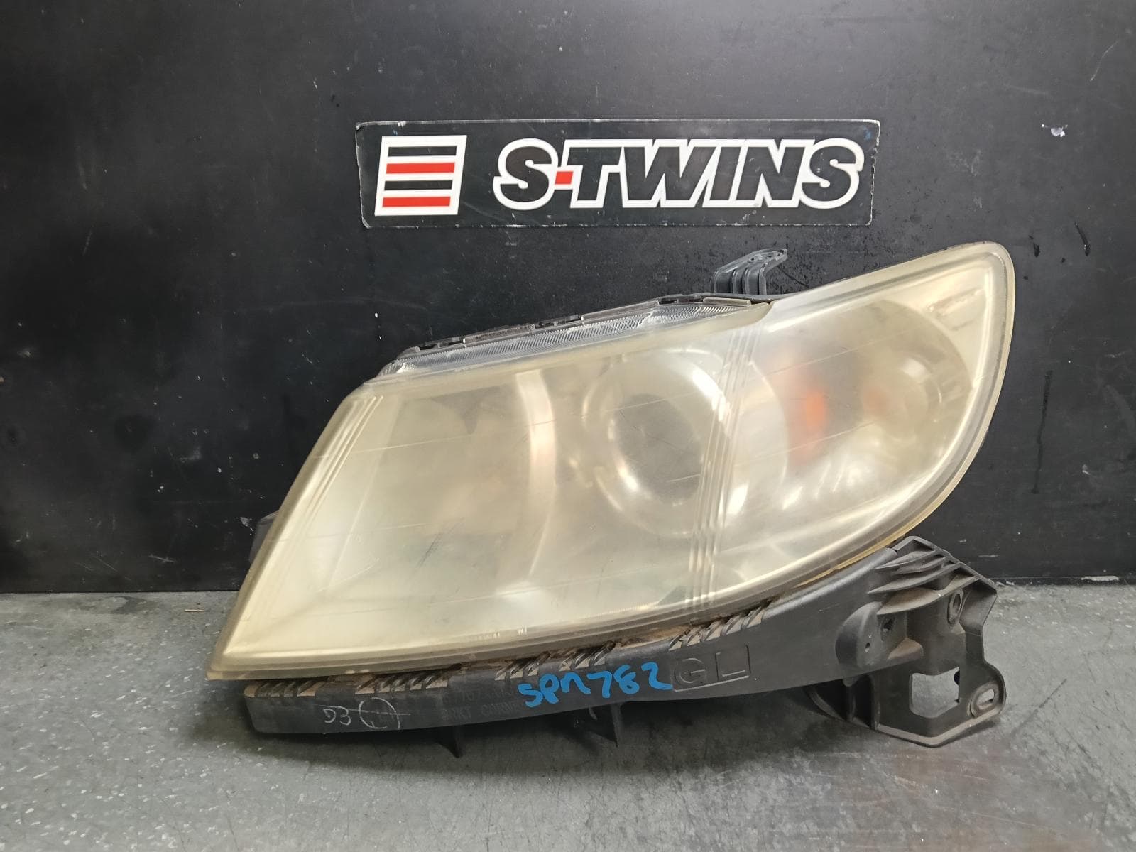 Used auto part listing image: 2012 SUBARU TRIBECA LEFT HEADLAMP B9, 12/07-01/14 0000421453