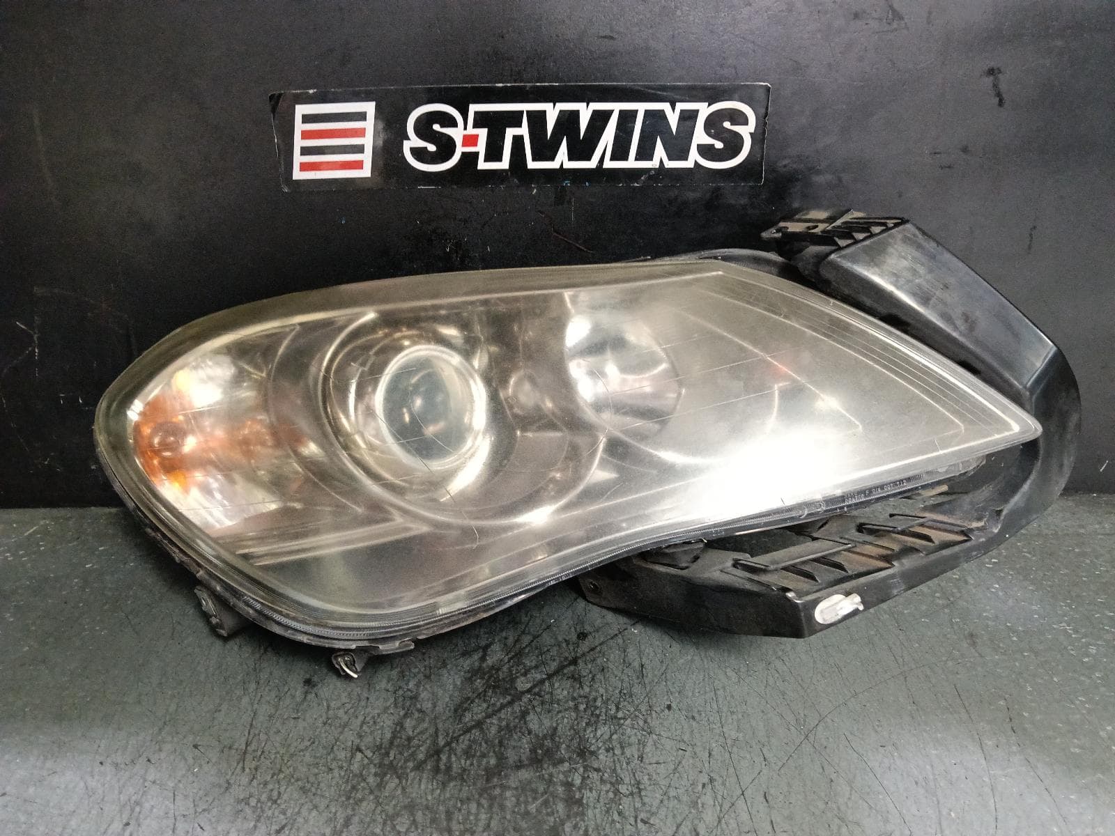 Used auto part listing image: 2011 SUZUKI KIZASHI RIGHT HEADLAMP FR, HID TYPE, SPORT/SPORT PRESTIGE/XLS/PRESTIGE, 12/09-08/13 0000398009