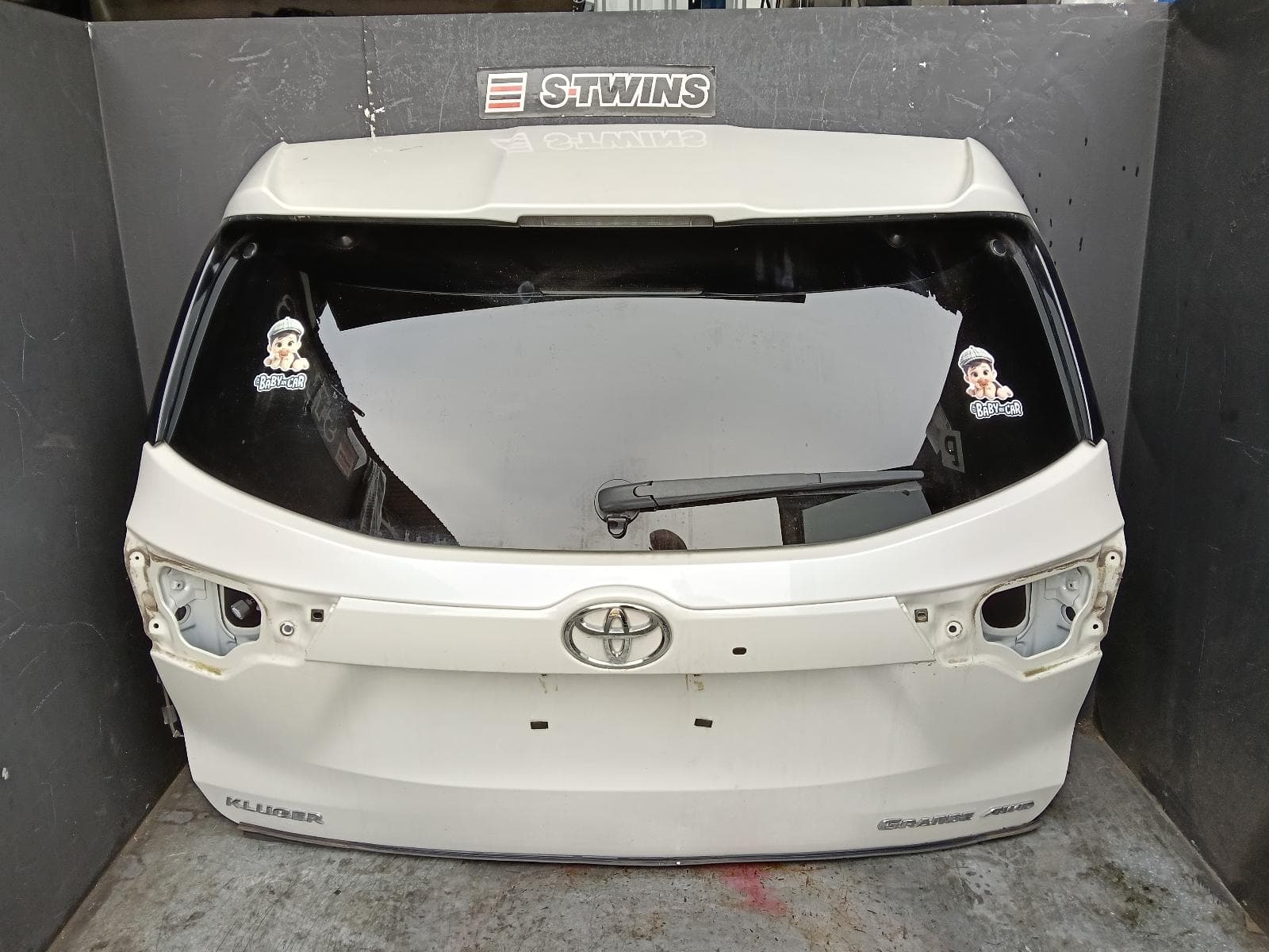 Used auto part listing image: 2019 TOYOTA KLUGER BOOTLID TAILGATE TAILGATE, GSU50/GSU55, GRANDE/GXL, W/ POWER LIFTGATE TYPE, 12/13-02/21