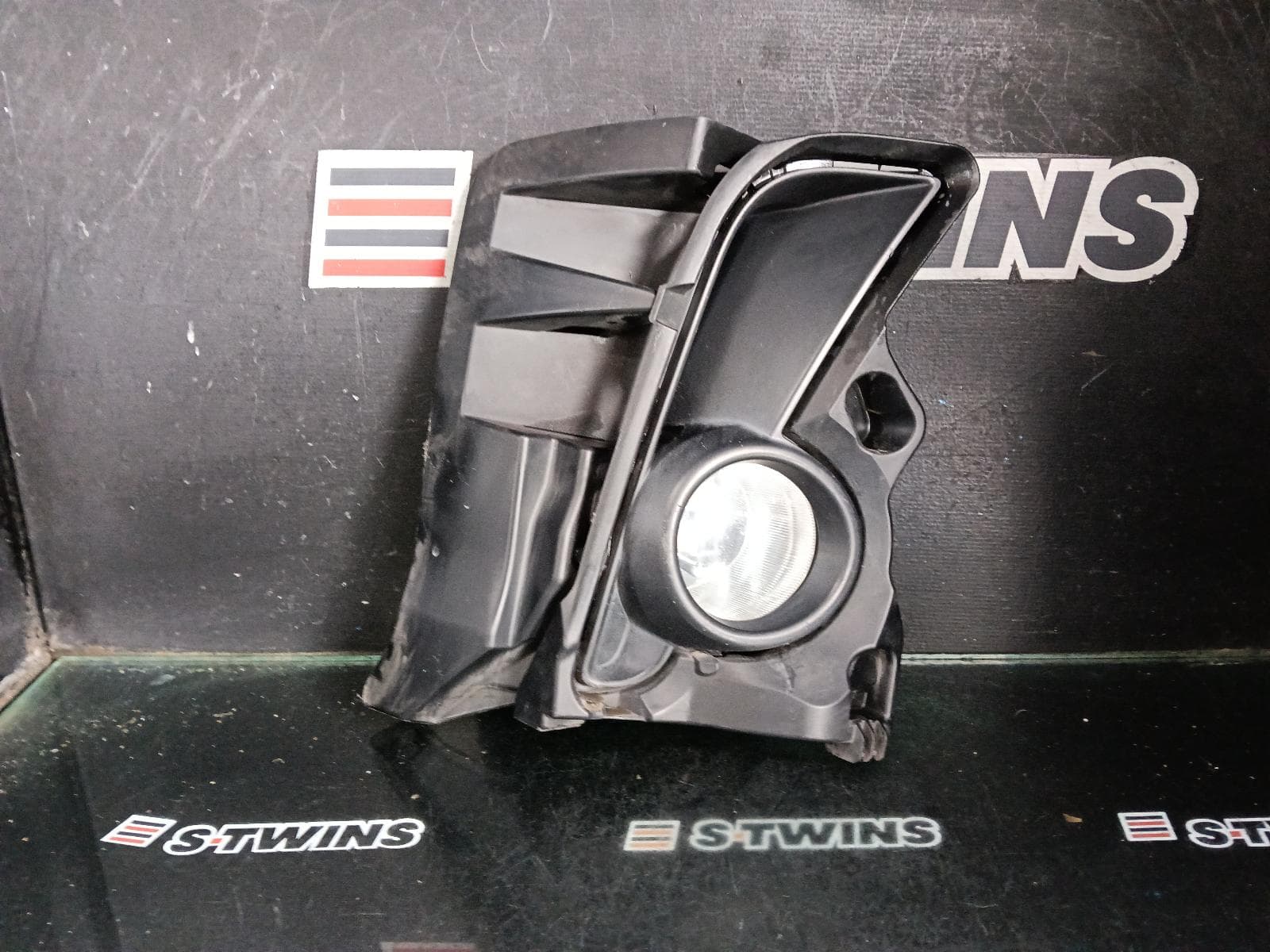 Used auto part listing image: 2019 TOYOTA KLUGER RIGHT INDICATOR FOG SIDE BUMPER FOGLAMP, GSU50/GSU55, 12/13-02/21