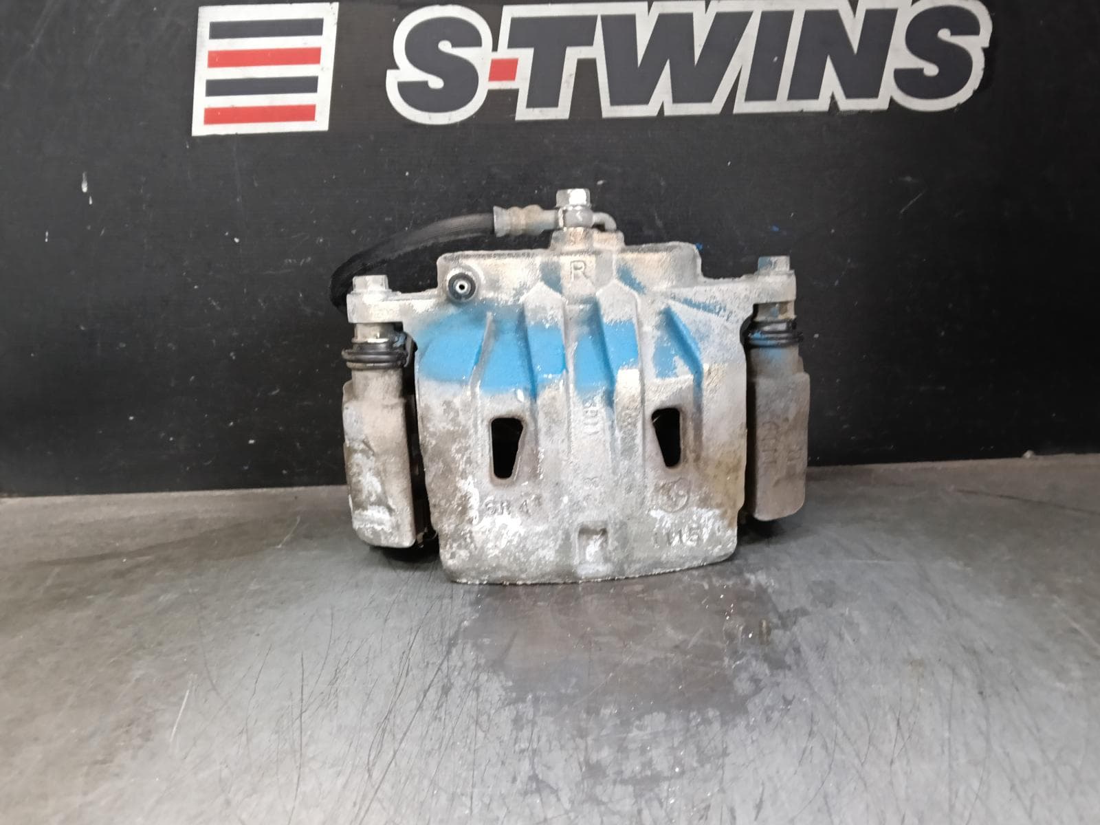 Used auto part listing image: 2019 TOYOTA KLUGER CALIPER RH FRONT, GSU50/GSU55, 12/13-02/21