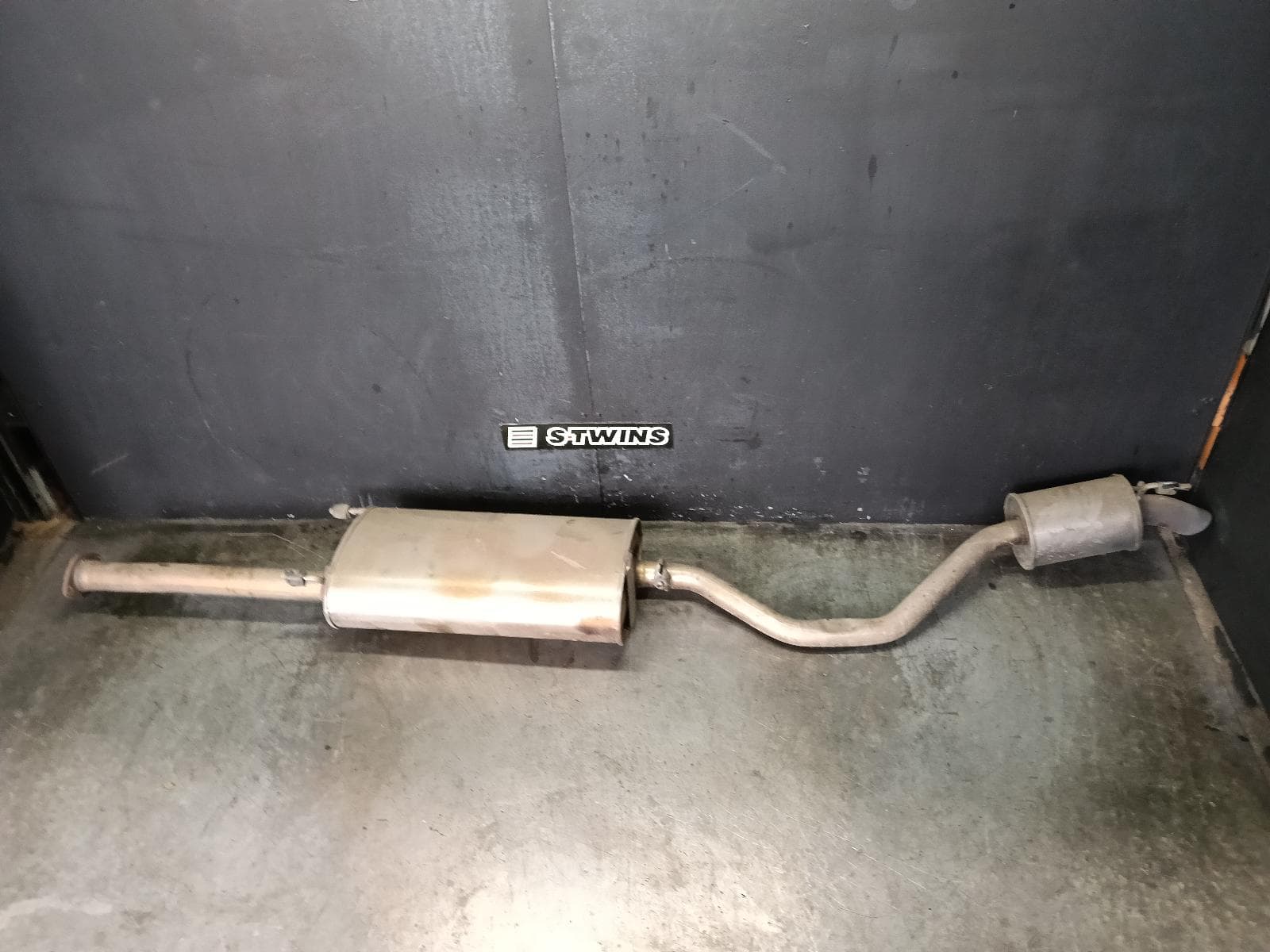 Used auto part listing image: 2015 TOYOTA KLUGER MUFFLER XU50 SERIES, 03/14-02/21