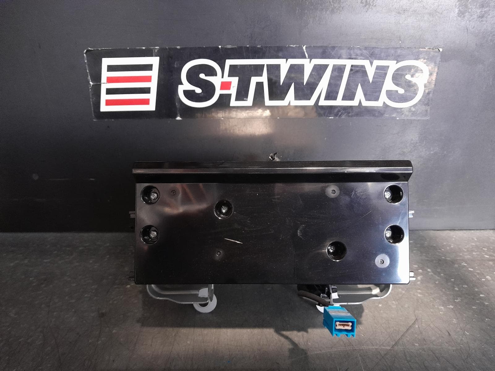 Used auto part listing image: 2019 HONDA CRV HEAD UNIT, W/ SAT NAV TYPE, RW, 05/17-08/23 0000335086