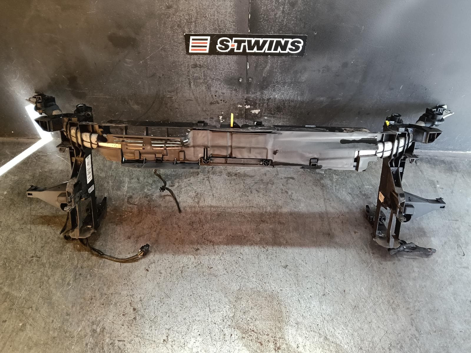 Used auto part listing image: 2016 MERCEDES B CLASS RADIATOR SUPPORT W246, 12/11-02/19 0000405171