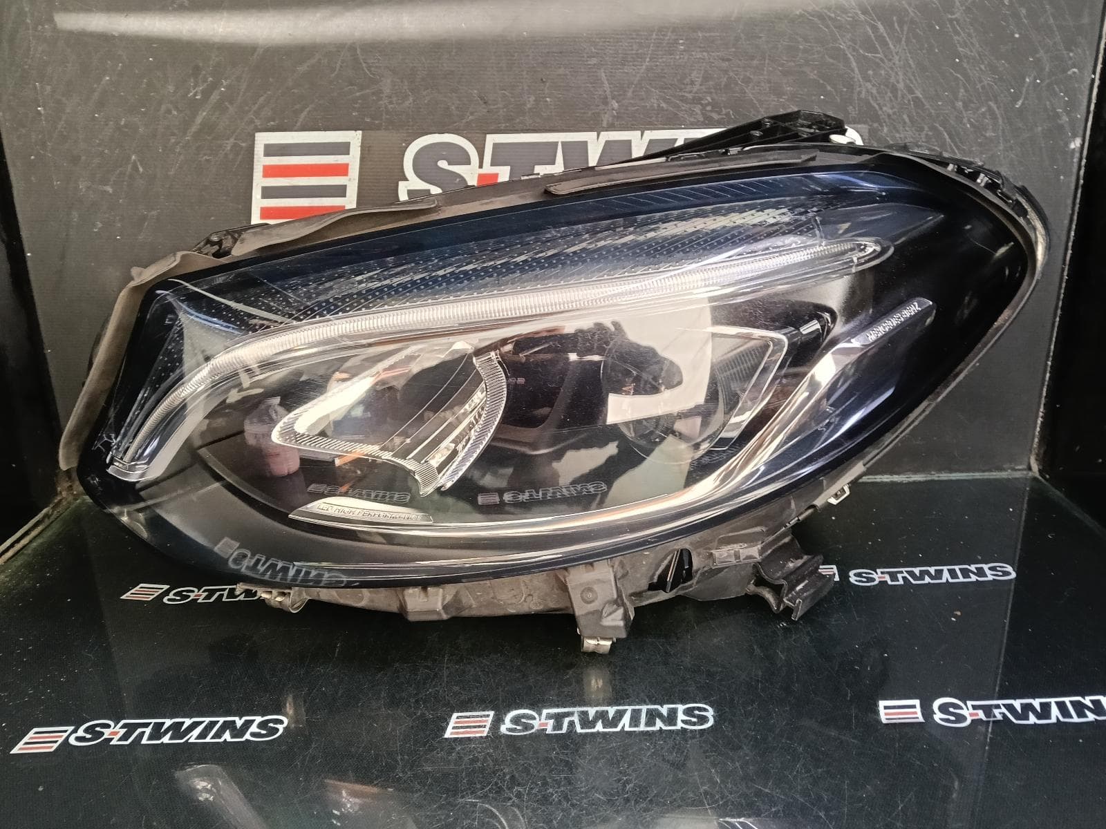 Used auto part listing image: 2016 MERCEDES B CLASS LEFT HEADLAMP W246, LED TYPE, 11/14-02/19 0000405217