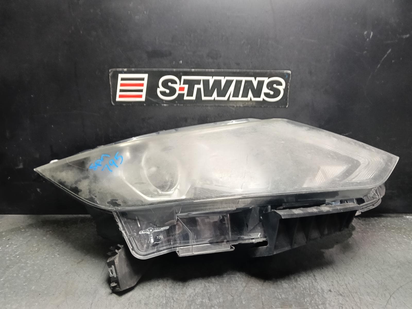 Used auto part listing image: 2017 NISSAN QASHQAI RIGHT HEADLAMP J11, Ti/TL, LED TYPE, 12/13-06/17 0000416631