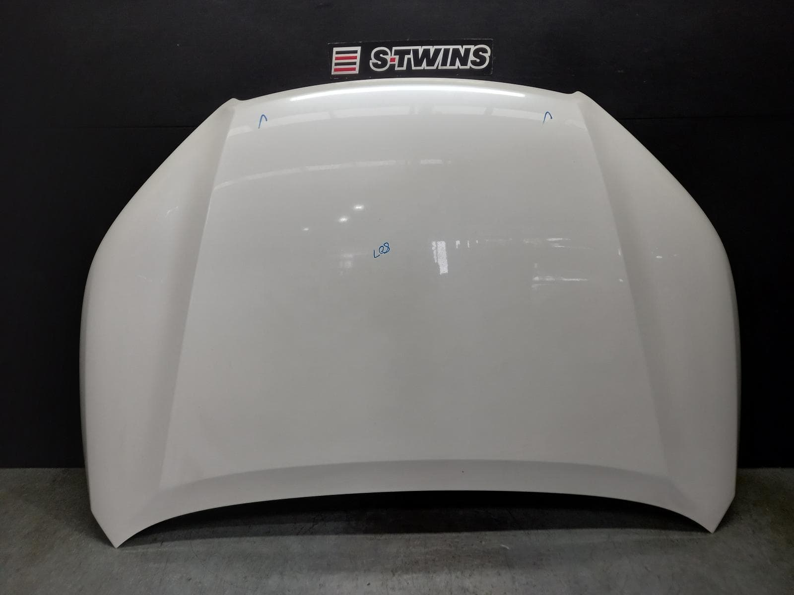 Used auto part listing image: 2019 TOYOTA KLUGER BONNET GSU50/GSU55, 12/13-02/21 0000401866
