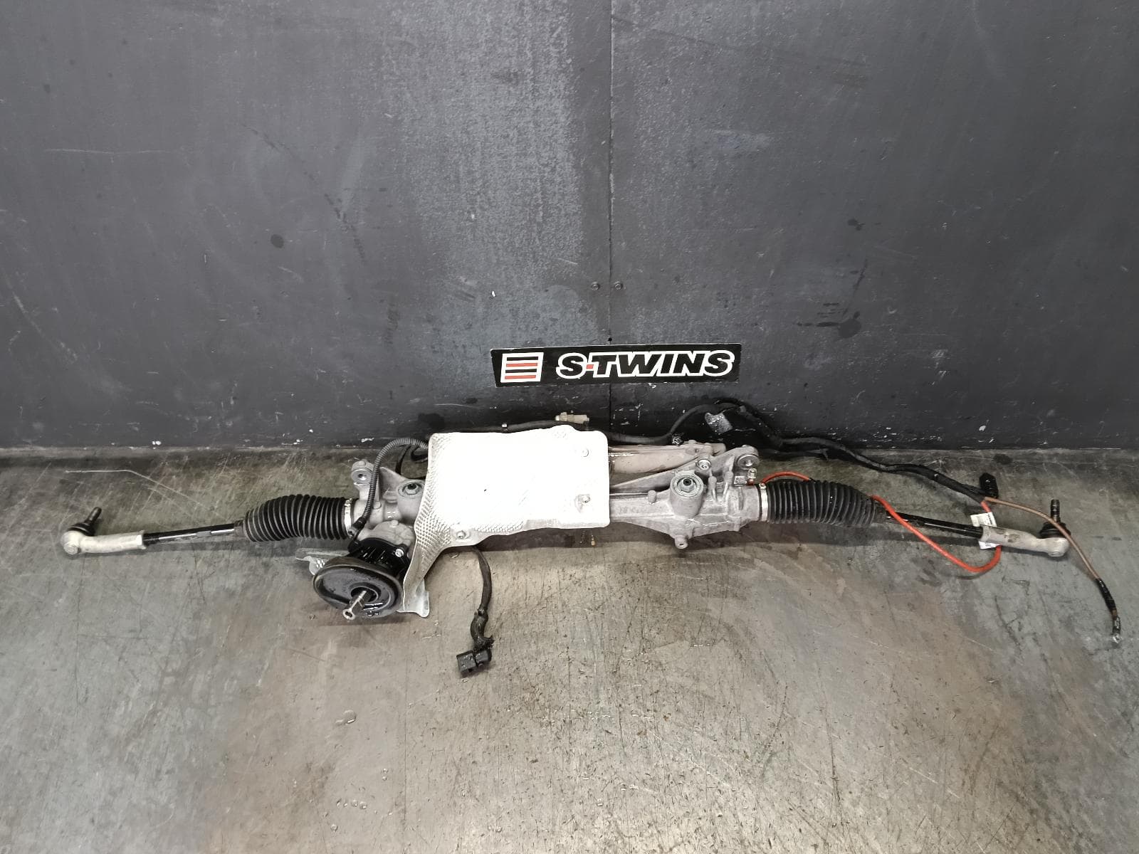 Used auto part listing image: 2015 AUDI A3 STEERING BOX RACK 8V, A3, HATCH, 03/13-10/20 0000426511