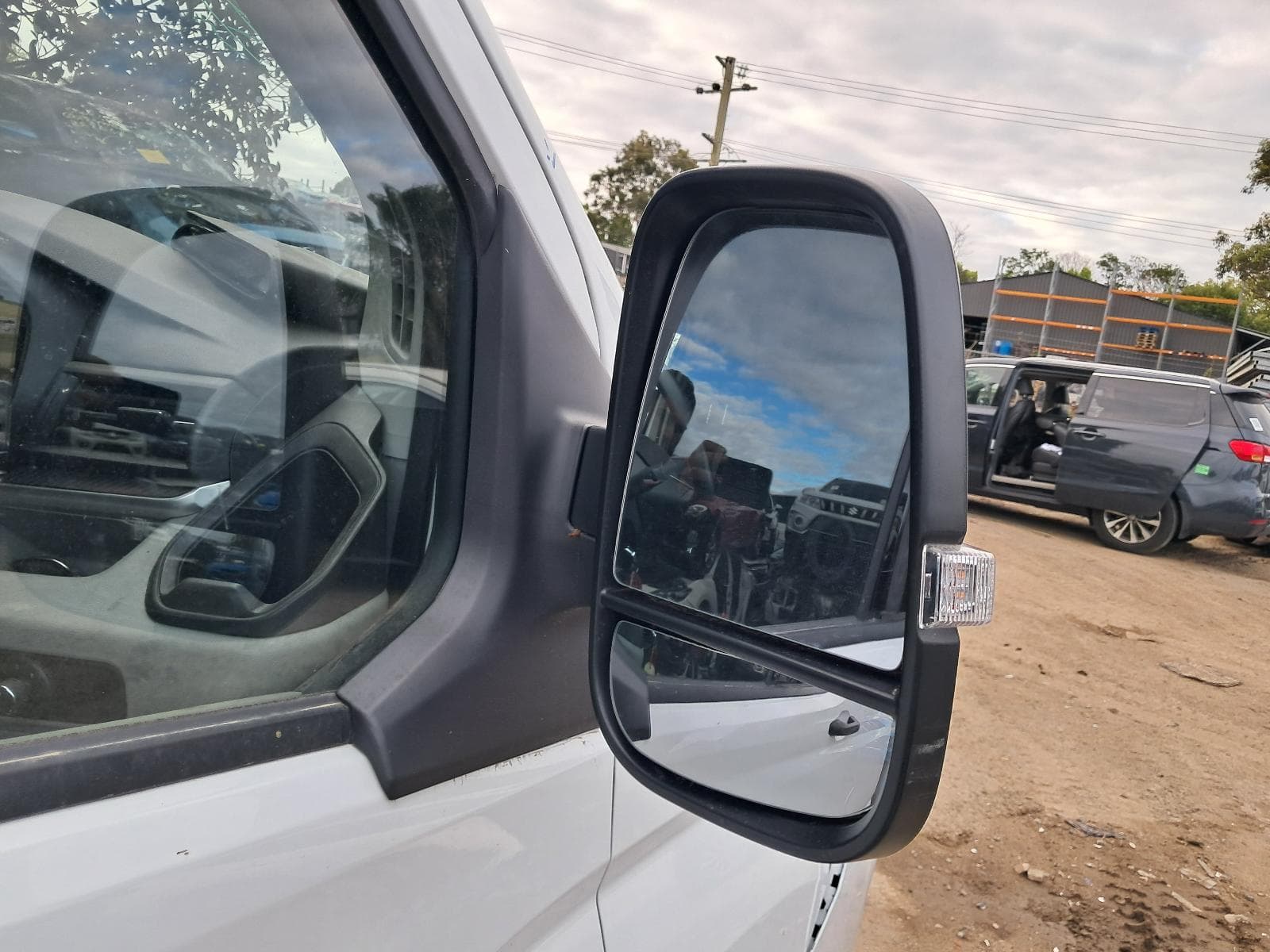 2023 LDV DELIVER 9 15