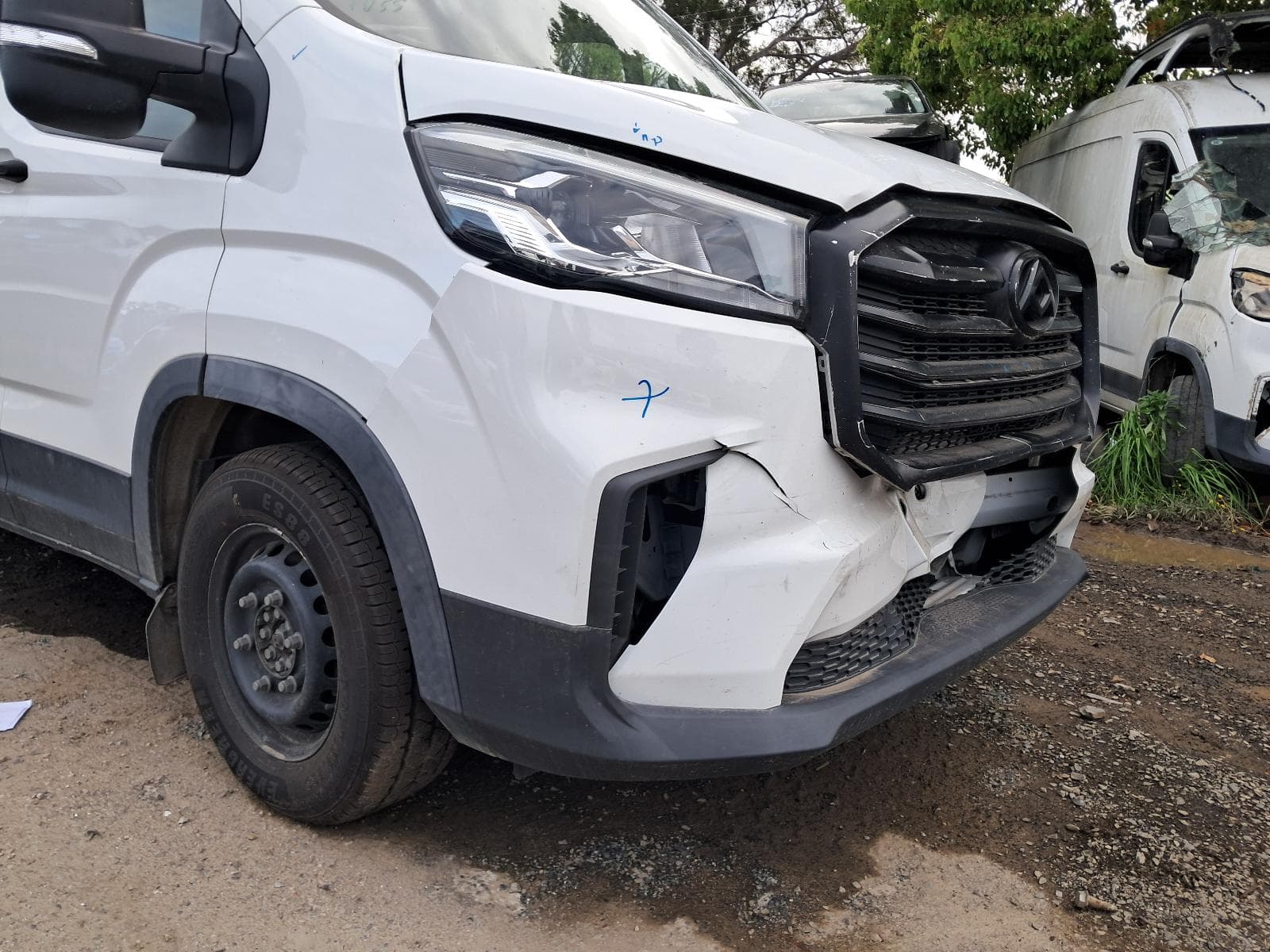 2023 LDV DELIVER 9 9