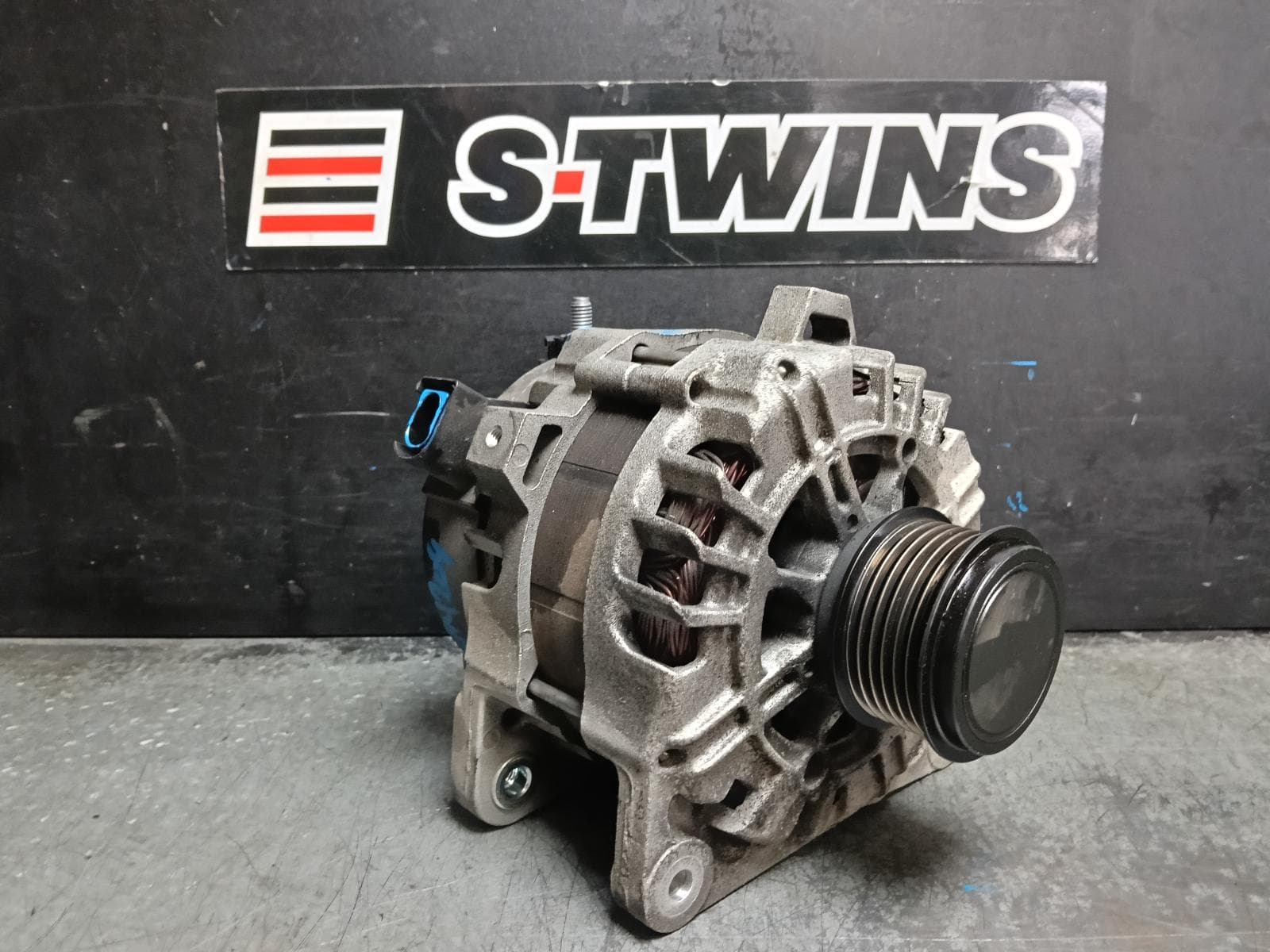 Used auto part listing image: 2023 LDV DELIVER 9 ALTERNATOR DIESEL, 2.0, TURBO, 07/20