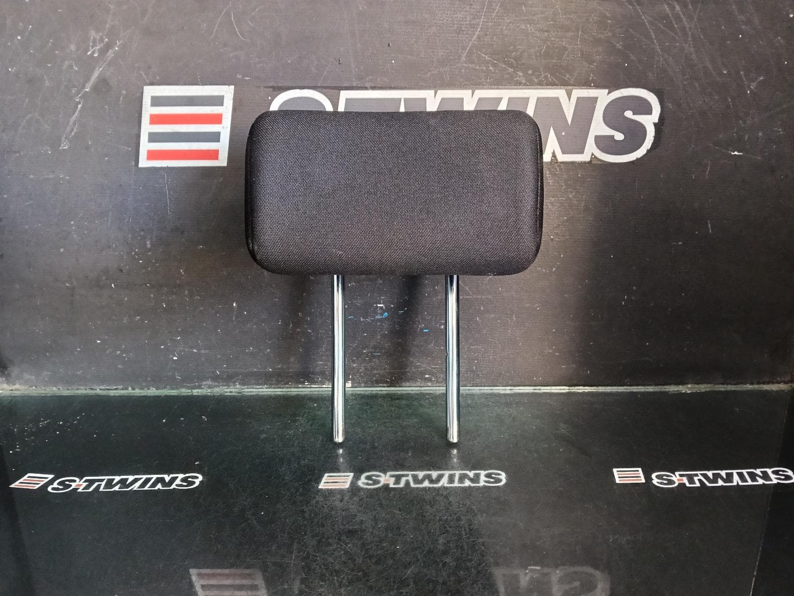 Used auto part listing image: 2018 MITSUBISHI OUTLANDER HEADREST CENTRE REAR 2ND ROW, CLOTH, ZK-ZL, 01/15-07/21 0000380839