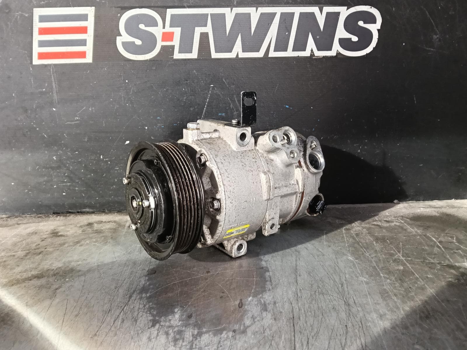 Used auto part listing image: 2017 HYUNDAI TUCSON A C COMPRESSOR PETROL, 2.0, G4NC, TL, SMALLER OUTLET, 06/15-06/18 0000398169