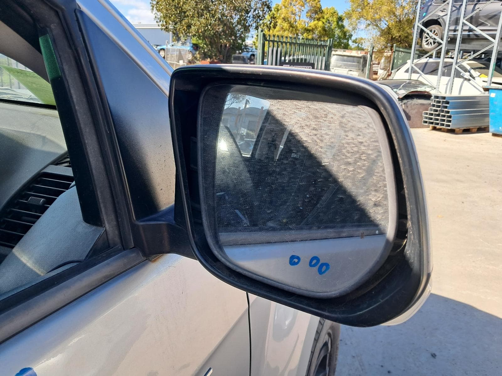 2013 ISUZU DMAX 14