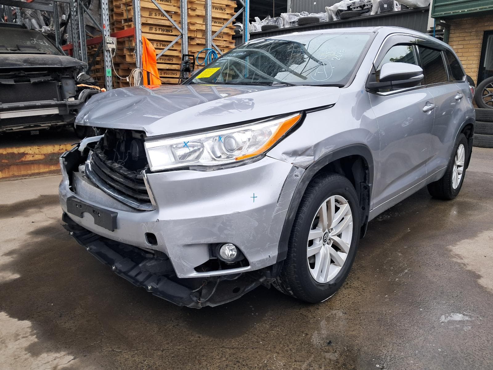 Used auto part listing image: 2016 TOYOTA KLUGER JACK TOOL KIT GSU50/GSU55, 12/13-02/21
