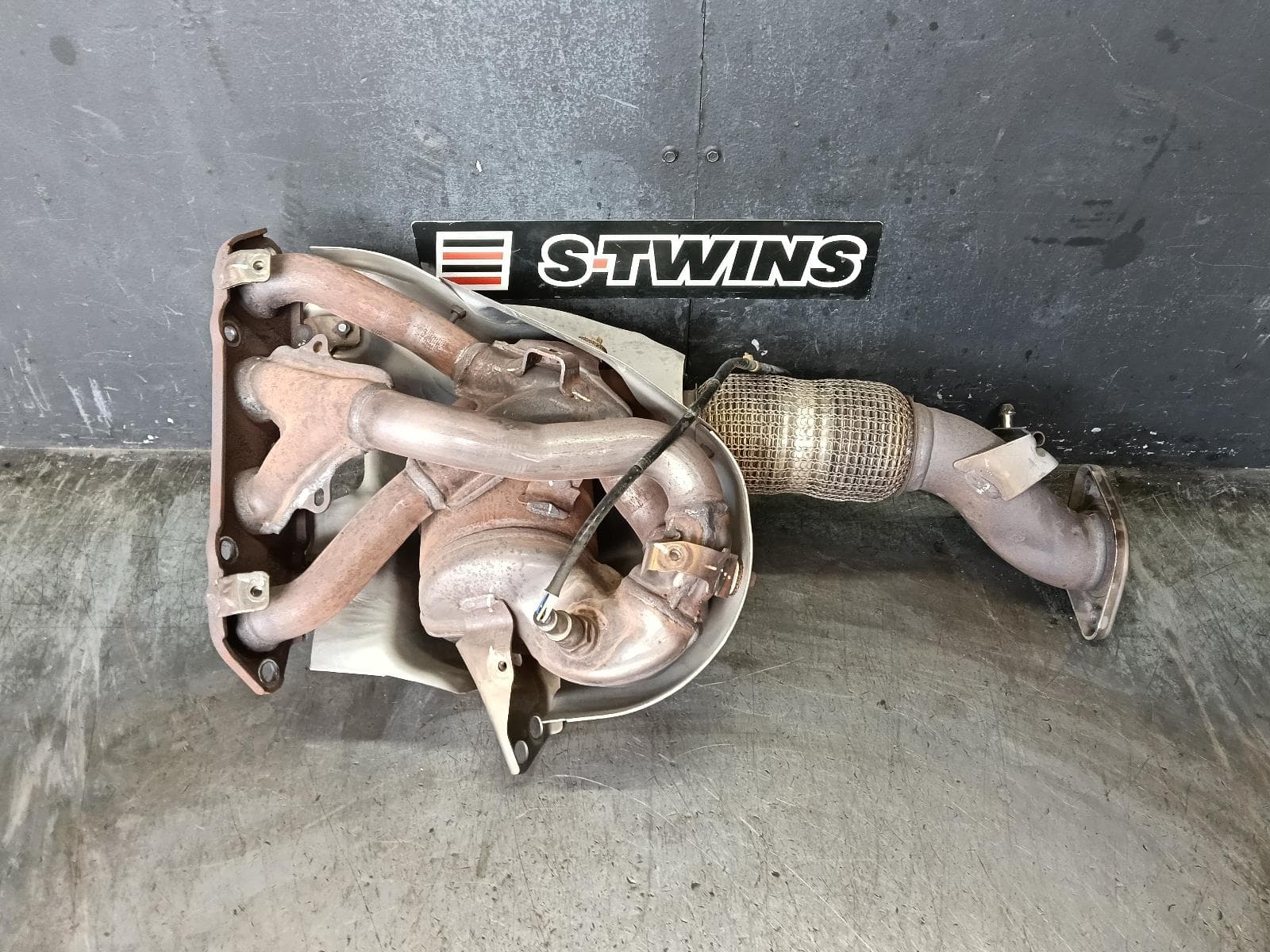 Used auto part listing image: 2020 MAZDA CX30 CATALYTIC CONVERTER DM, MANIFOLD-CAT TYPE, 2.0, PETROL, PE-VPS, 10/19