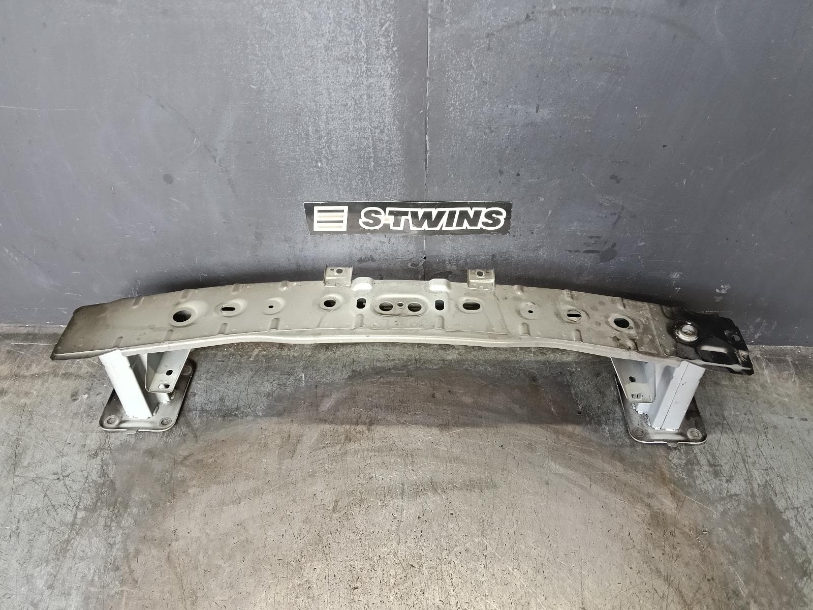 Used auto part listing image: 2020 MAZDA CX30 F BAR REINFORC BRACK MAIN REINFORCEMENT, DM, 10/19