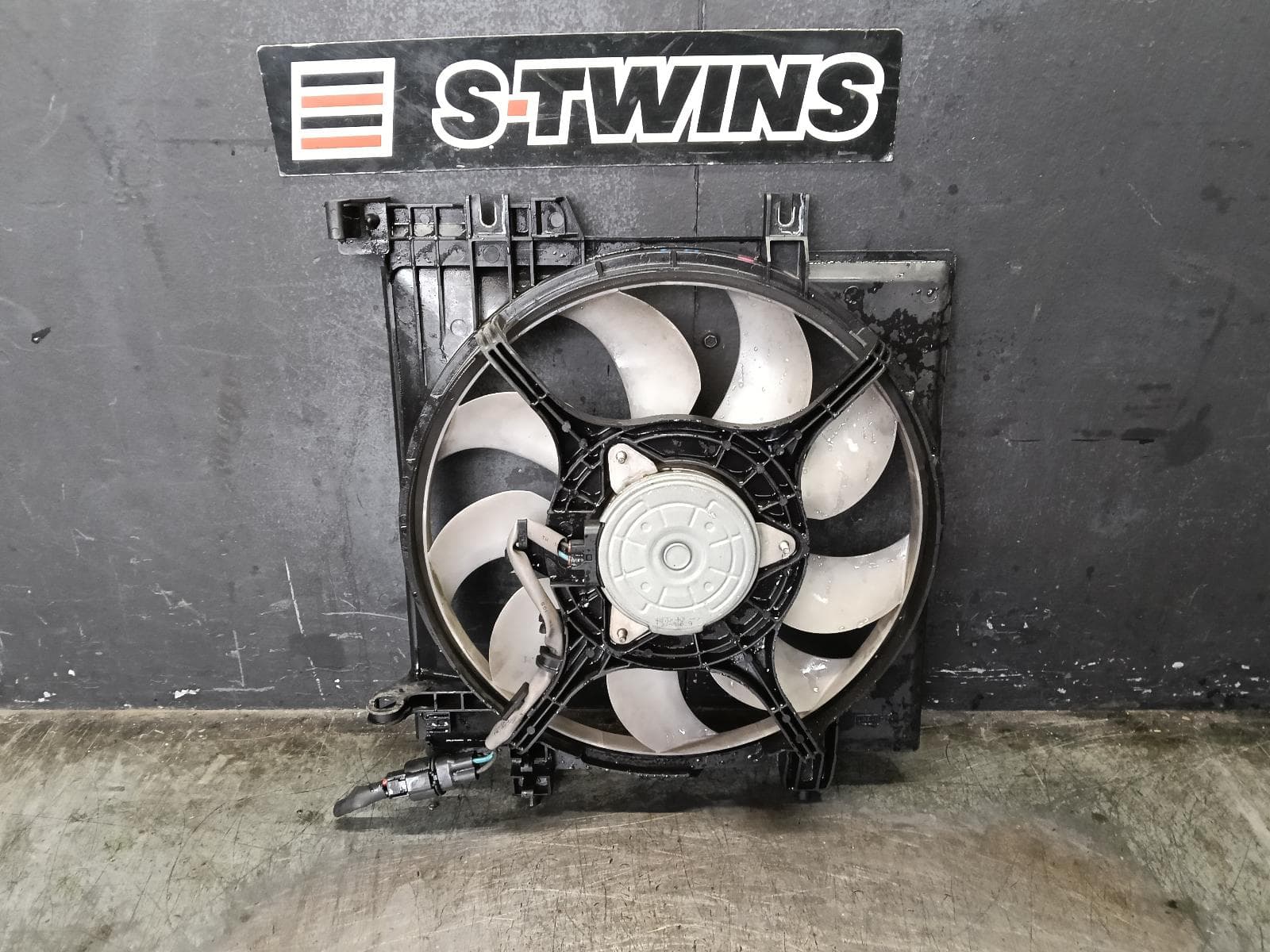 Used auto part listing image: 2016 SUBARU LEVORG FAN RADIATOR FAN (LH SIDE), V1, 05/16-12/20