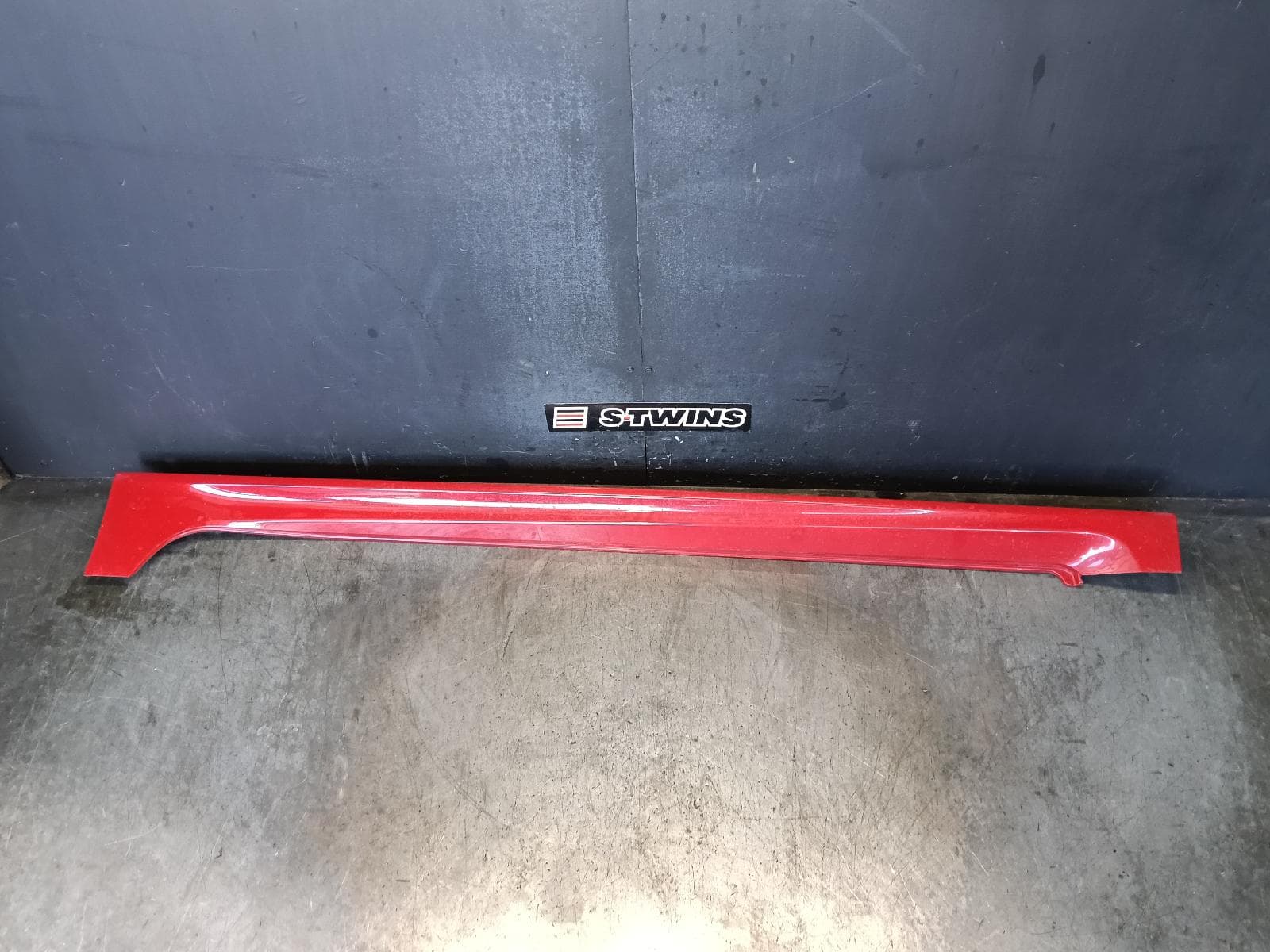 Used auto part listing image: 2016 SUBARU LEVORG SIDE STEP SKIRT V1, LH SIDE, 05/16