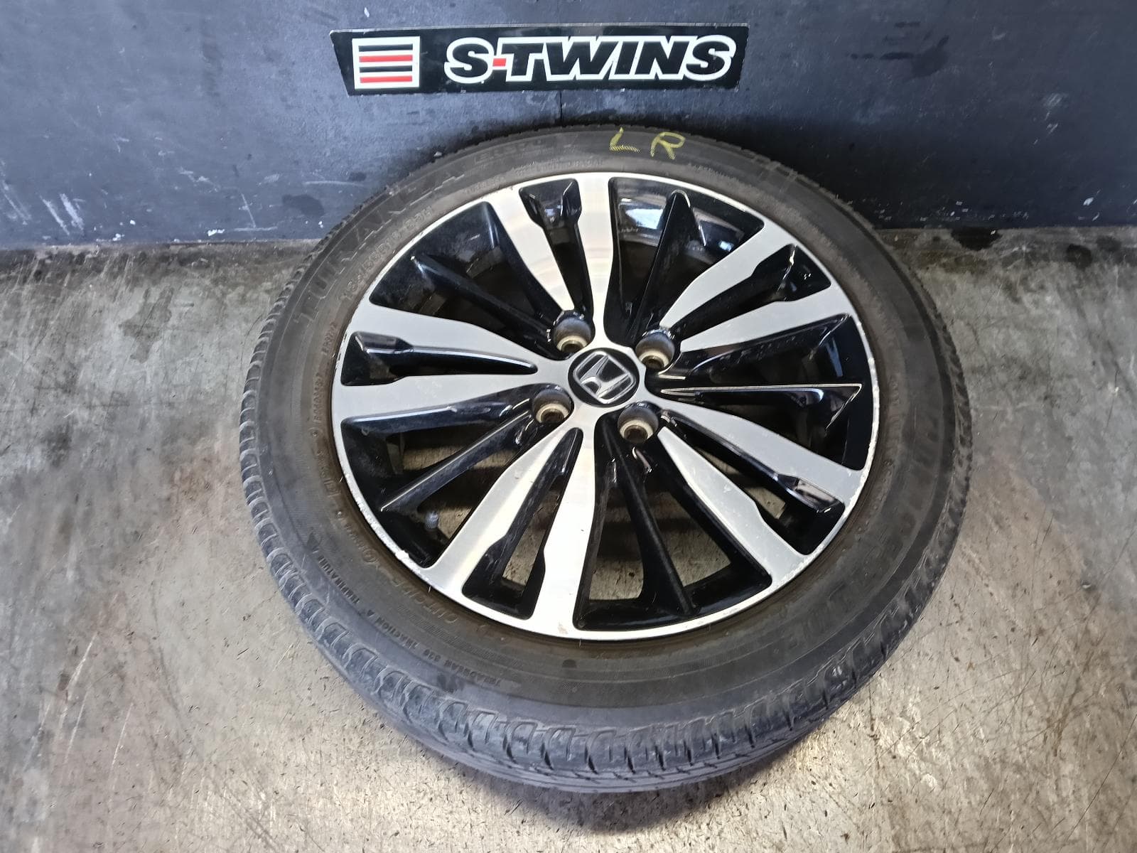 Used auto part listing image: 2017 HONDA JAZZ WHEEL MAG FACTORY, 16X6IN, VTi-S/VTi-L, GK/GF, 07/14-12/20