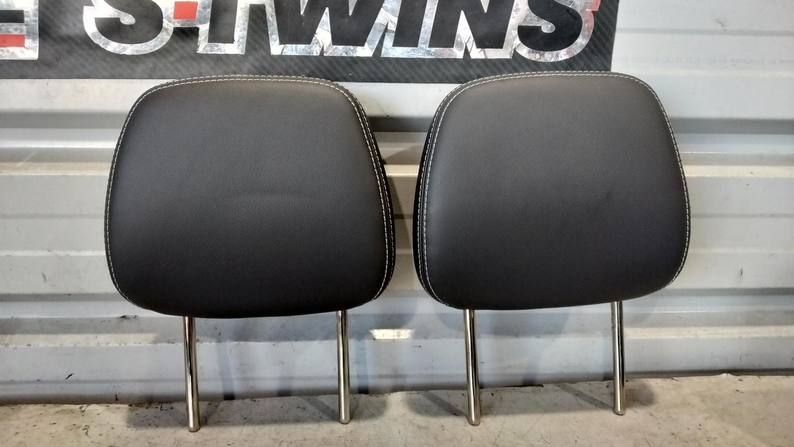 Used auto part listing image: 2023 SUZUKI VITARA HEADREST VITARA, LY (VIN TSM), RH FRONT, LEATHER, 06/15- 0000427017