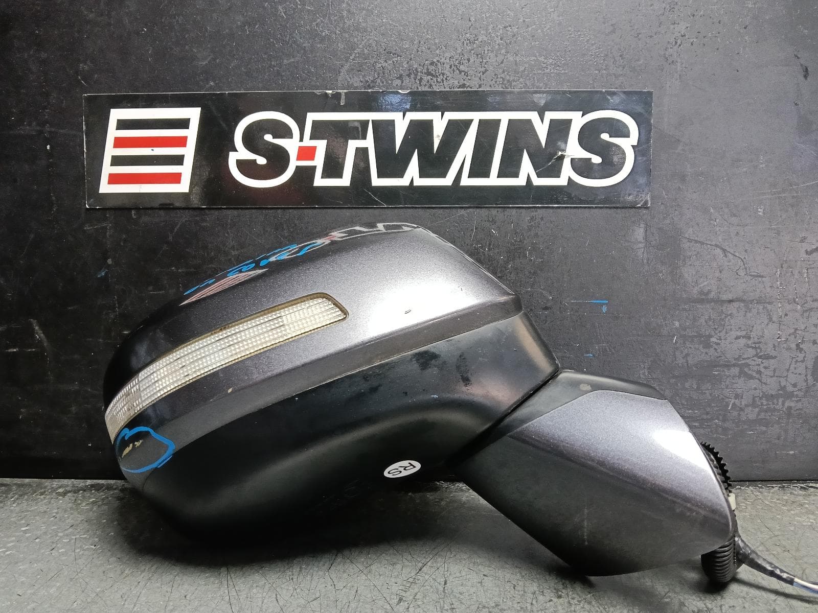 Used auto part listing image: 2014 HONDA CIVIC RIGHT DOOR MIRROR 9TH GEN, SEDAN (VIN MRHFB), W/ POWER FOLD, INDICATOR TYPE, 04/14-04/16 0000421905