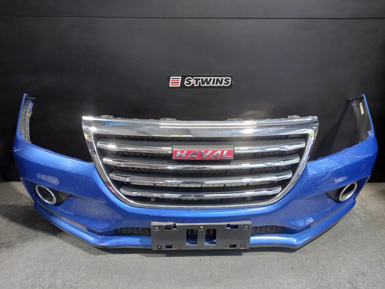 Used auto part listing image: 2018 HAVAL H2 FRONT BUMPER 06/15-08/19 0000305534