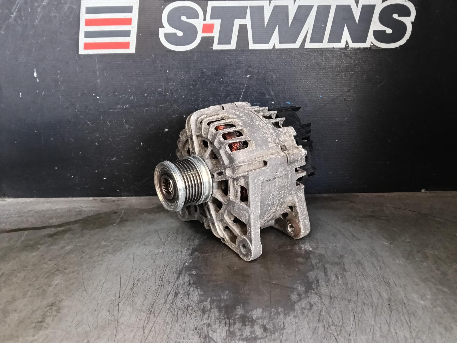Used auto part listing image: 2015 NISSAN QASHQAI ALTERNATOR PETROL, 2.0, MR20, J11, 12/13-07/21