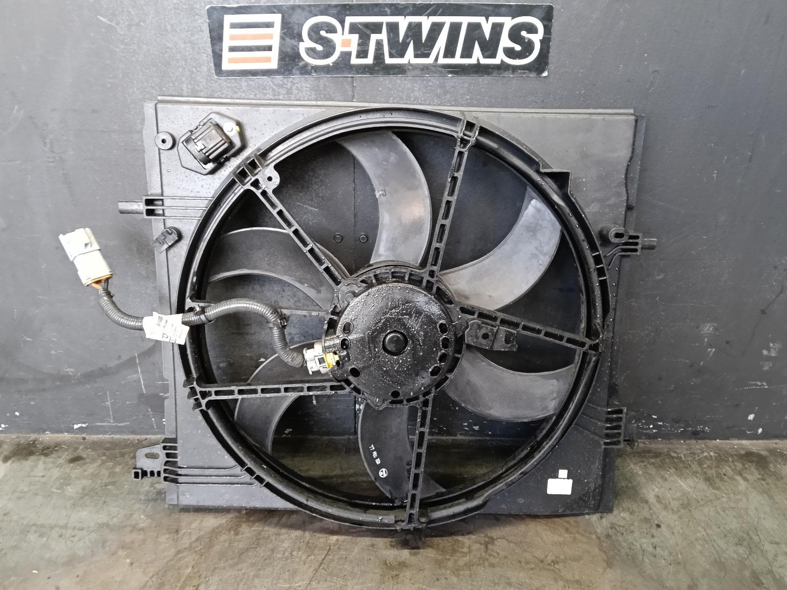 Used auto part listing image: 2015 NISSAN QASHQAI FAN SINGLE FAN ASSY, PETROL, 2.0, J11, 12/13-07/21